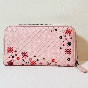 Bottega Veneta Authentic Pink Woven Zip-Around Wallet with Floral Embroidery